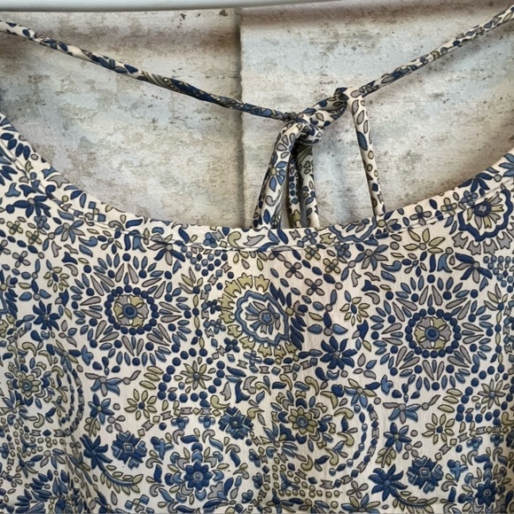 Karma Highway Elegant Blue and White Patterned Women's Top One Size - Picture 7 of 14